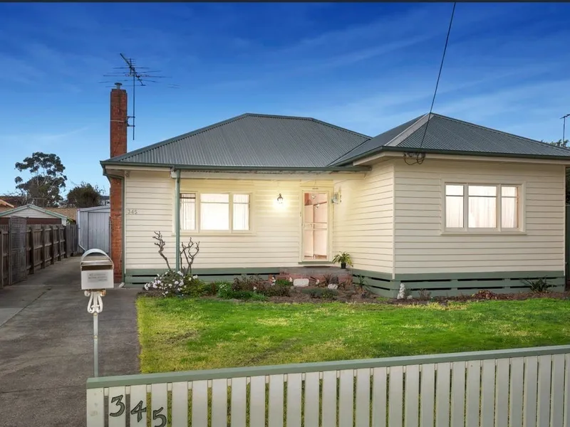 PLEASE CONTACT THE AGENT TO BOOK YOUR APPOINTMENT PRIOR TO ATTENDING THE PROPERTY