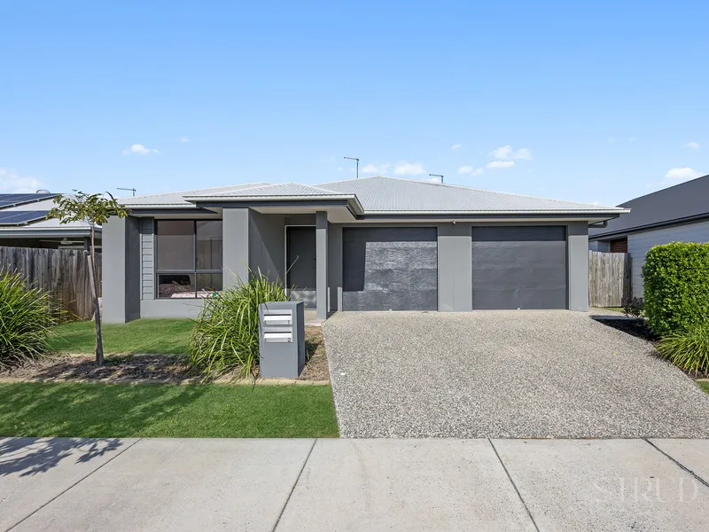 Prime Investment Opportunity: Immaculate Duplex with Reliable Tenants and Exceptional Location