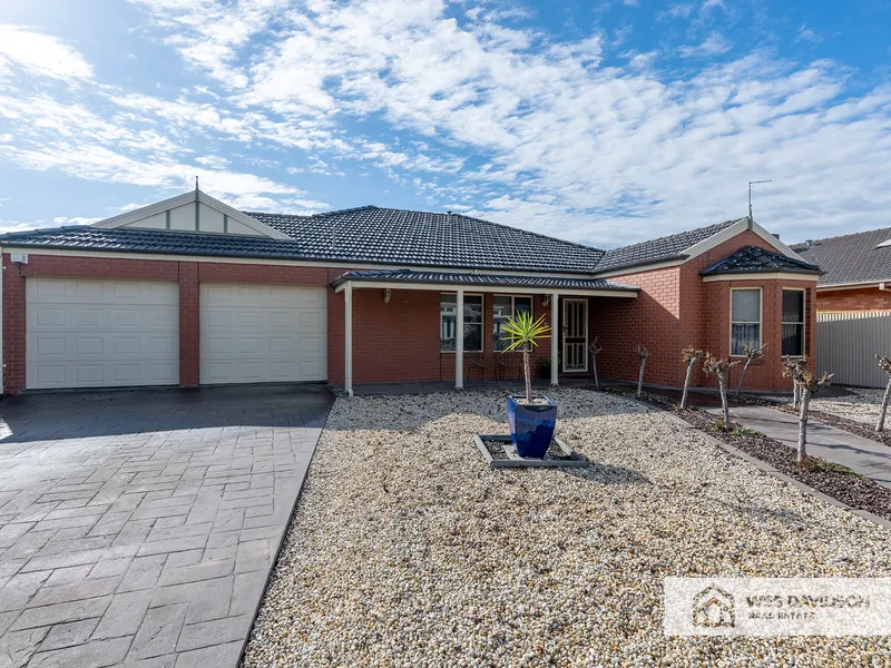 Immaculate Family Home Near Wimmera River