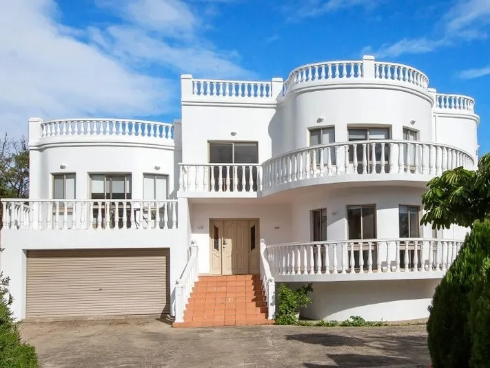 Amazing 4 Bedroom House On A Double Block