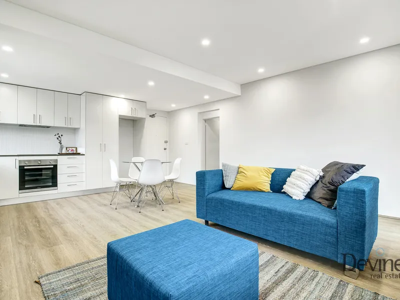 Sensationally Renovated, Sun-Kissed, Designer First Floor Two Bedroom, Two Bathroom Oasis In A Prime Location, Moments To Cafes, Shops And Station