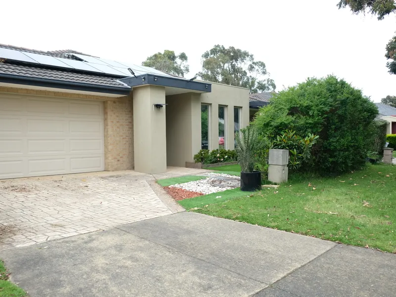 Lovely 4 bedrooms home for Rent in Sandhurst