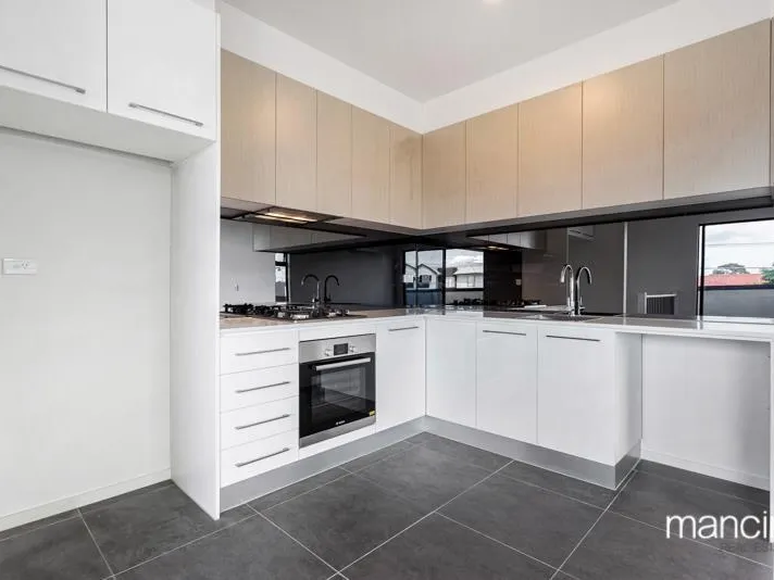 HOME OFFICE WITH SEPARATE STREET ENTRANCE