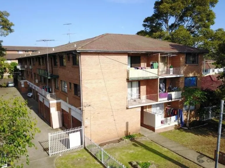 Handy Location!!! (AVAILABLE: 16/03/2021)