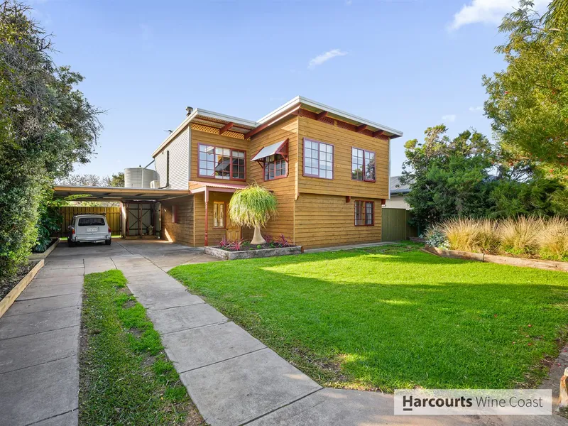 Character, Charisma and Convenience. Magical Mid-Coast Livin