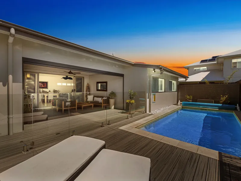 Single Level Beachside Living Opposite the Sand Dunes