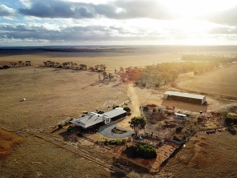 26 Acres, 7km's from Ravensthorpe