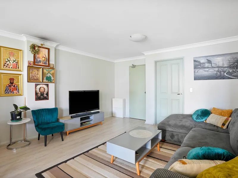 OVERSIZED FAMILY LIVING