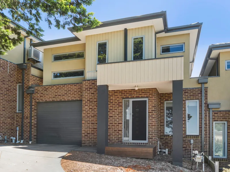 Quality Townhouse in the Zone