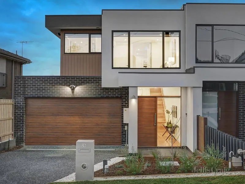 EDSC & Serpells PS zoning with master upstairs & downstairs