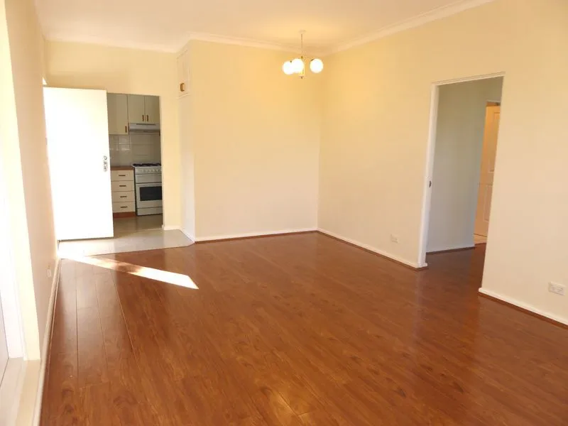 Spacious 1 bedroom unit in life style
