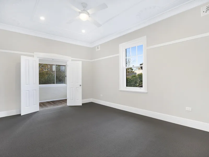 Upper Duplex - Close to Everything - Rare find