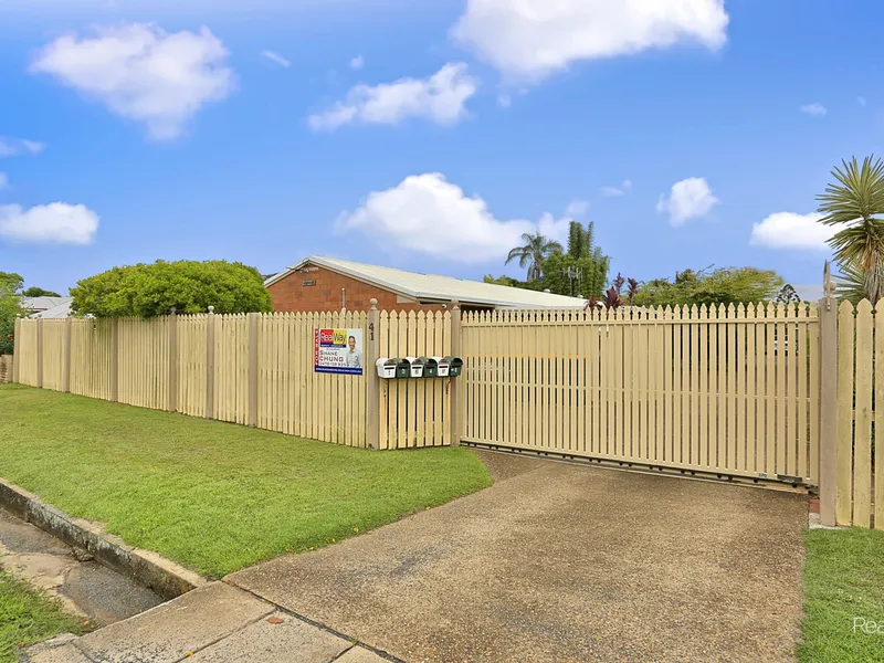 Convenient & Close to Everything on Curtis St