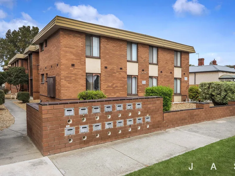 Central Yarraville Location