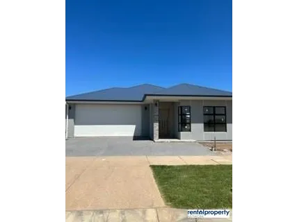 Stunning new build in in picturesque Riverlea Park. Don't hesitate it won't last long!!