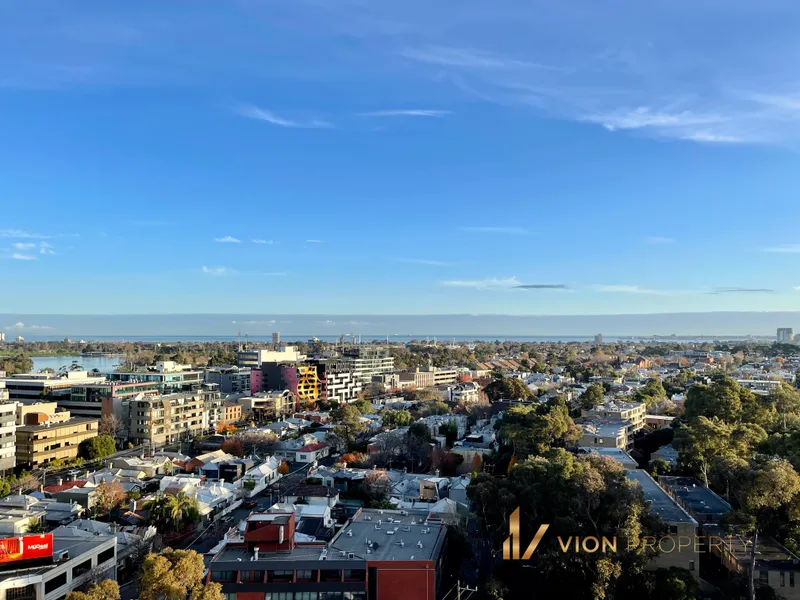 Completed Luxury 2-Bed Apartment with Car Park in Prime Location of South Melbourne