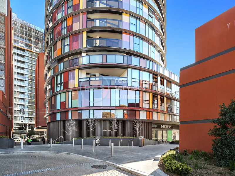 Modern 2-Bedroom Apartment with Parking in 'Ovo', Zetland