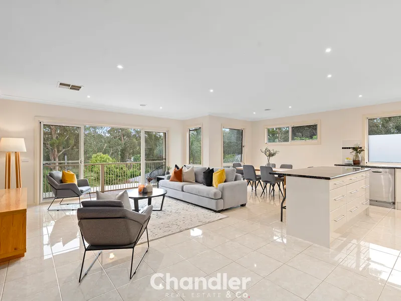 Low maintenance block in a prime location!!