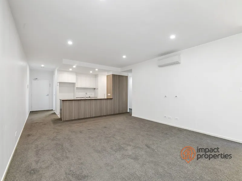 Large 3-bedroom apartment in the Woden Town Centre !