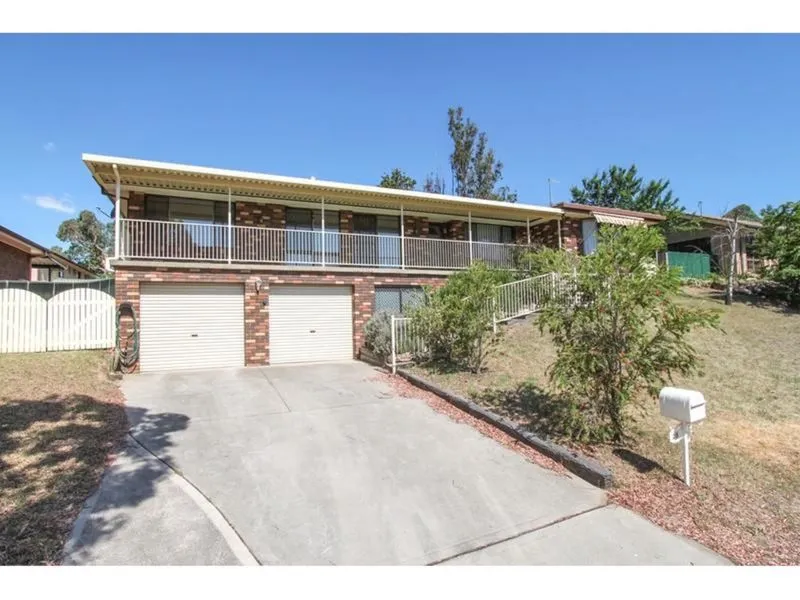 FAMILY HOME - GREAT VIEWS!