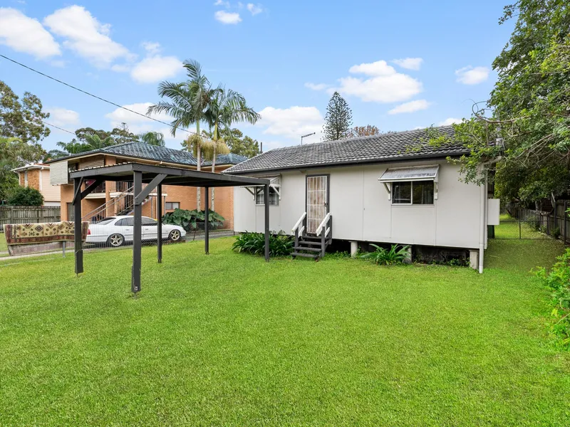 Cute 2 bedroom cottage close to the water