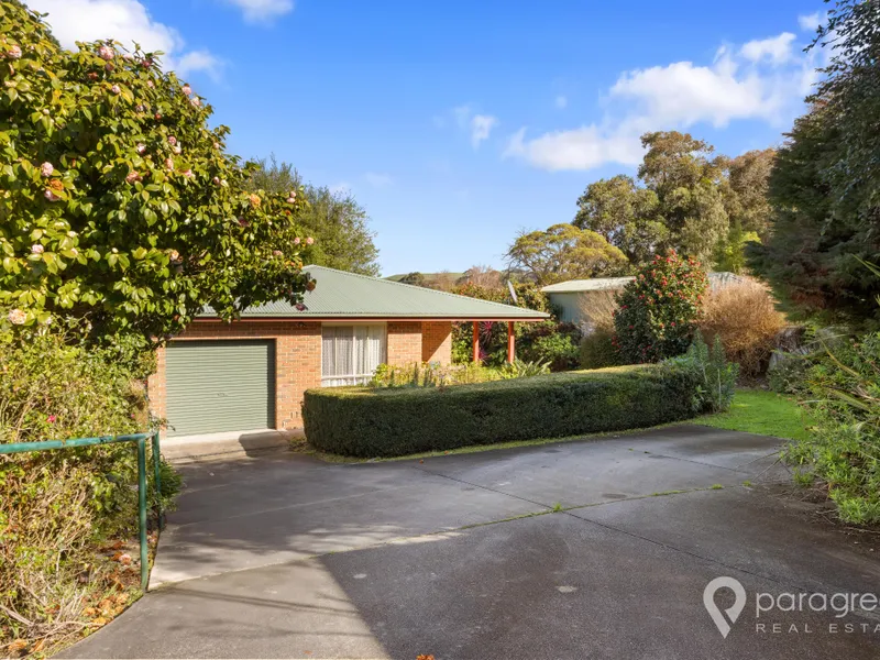 COSY HOME ON SEPERATE TITLE WITH LARGE YARD