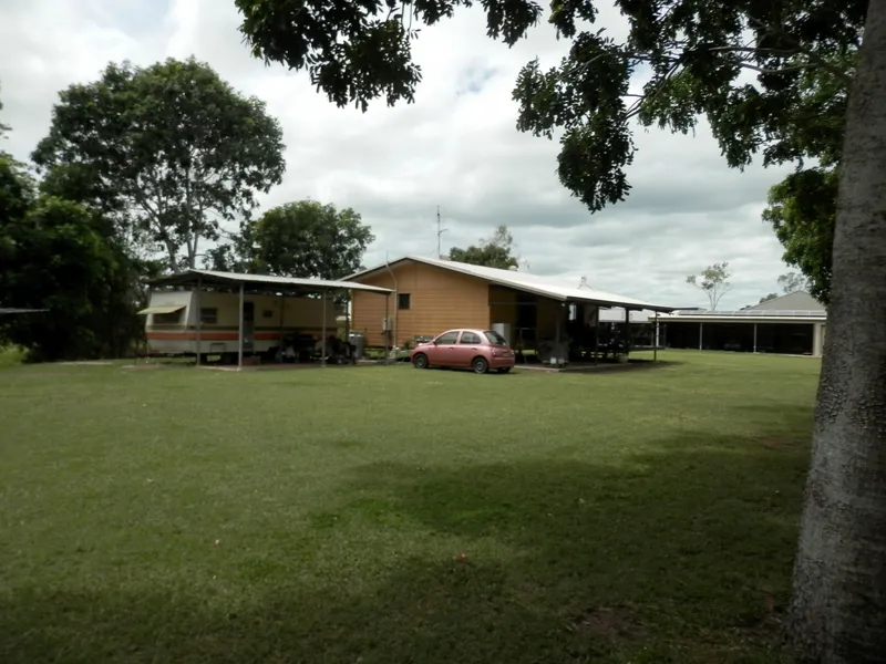 FRUITWOOD ESTATE - House - Sheds - Bore on 4.3 Acres - Short distance to town 