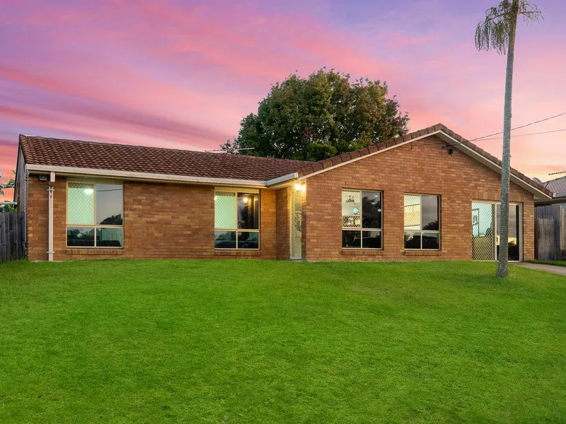 CUL-DE-SAC WITH 1ST CLASS CONVENIENCE!