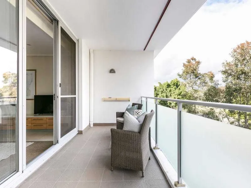 SPECTACULAR 1 BEDROOM APARTMENT