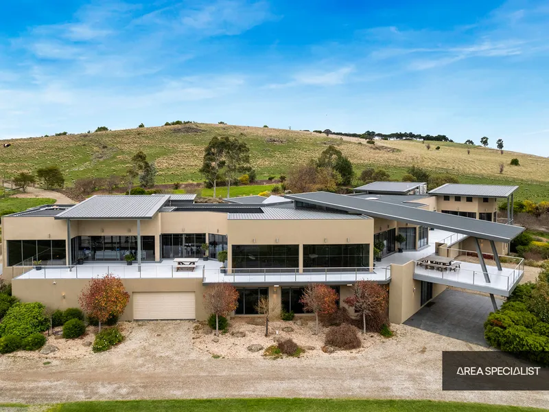 Prestigious Estate living with breathtaking view on 30 Acres Approx.