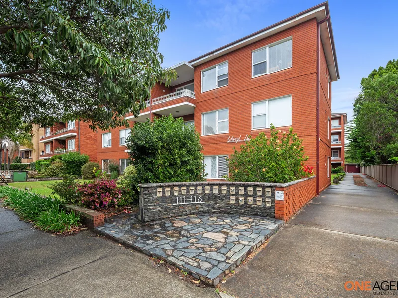 TWO BEDROOMS + STUDY & BAYSIDE