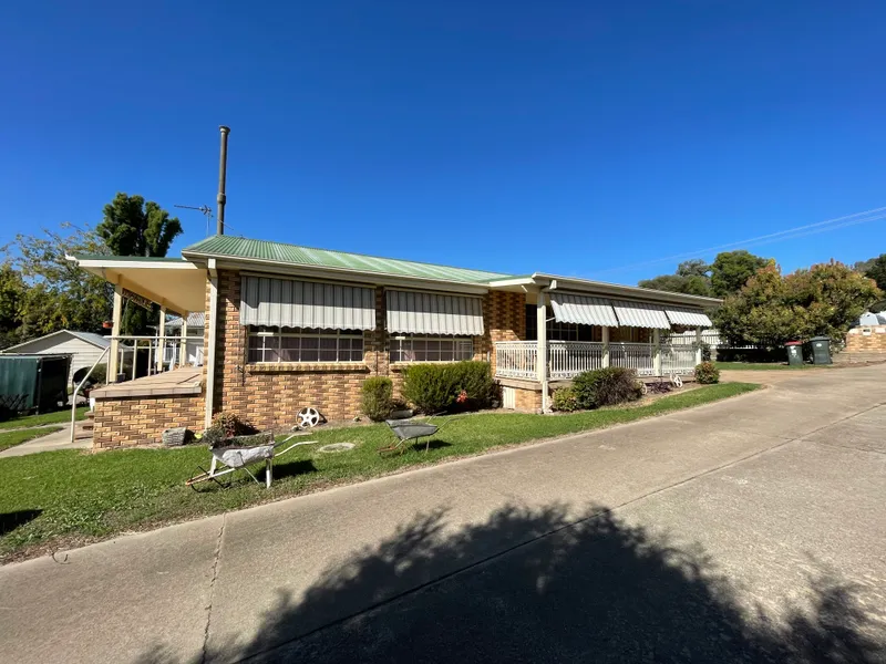 FURNISHED THREE BEDROOM UNIT