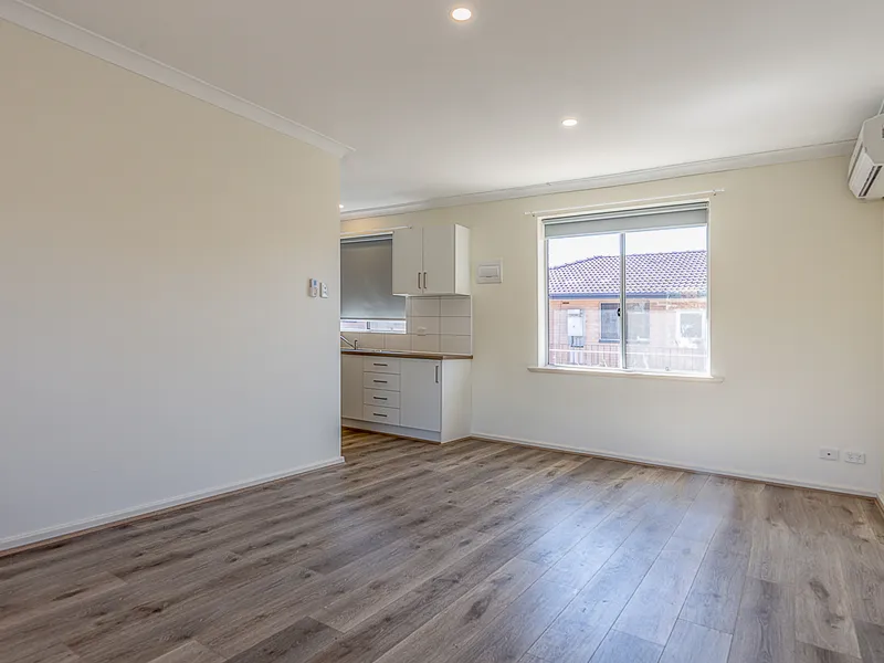 Fully Renovated 2 Bedroom Unit with carpark
