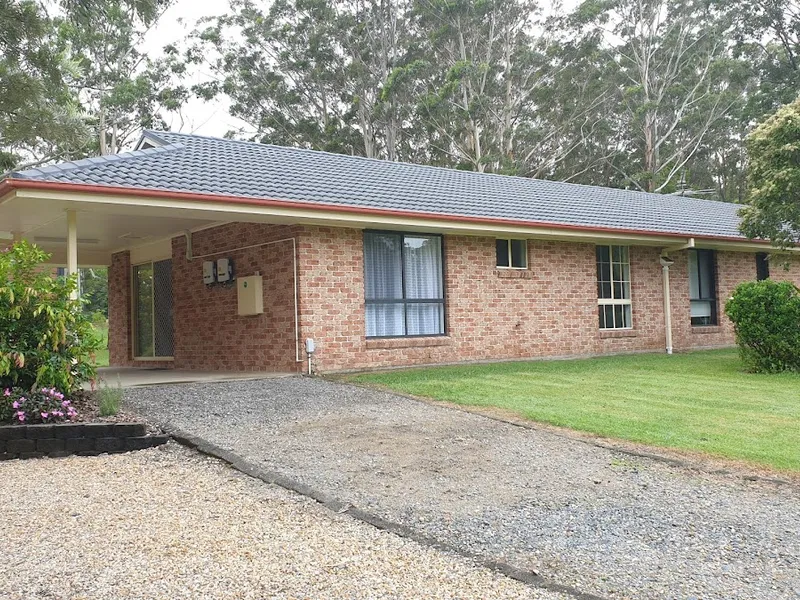 Well-presented 2 bedroom unit located in sort after Heritage Drive, Moonee Beach.