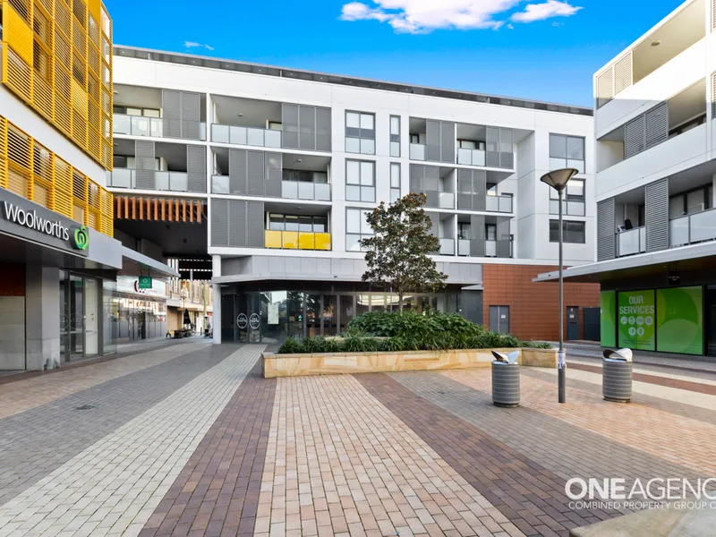 OVERSIZED 3 BEDROOM APARTMENT WITH HOUSE-LIKE PROPORTIONS!