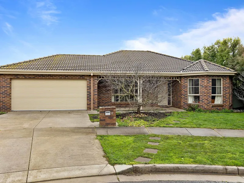Spacious Family Home In Quiet Miners Rest.