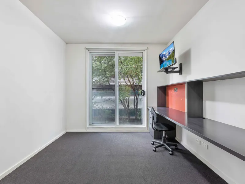 Apartment For Rent, Poplar Street, Box Hill (Student Housing)
