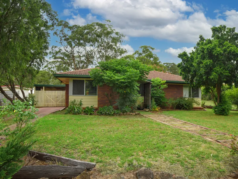 SOLID THREE BEDROOM BRICK AND TILE HOME, AN  IDEAL FIRST HOME BUYER OR INVESTOR