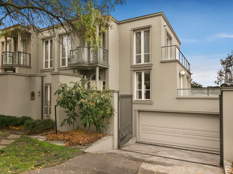 Spacious and Light Filled Toorak Home