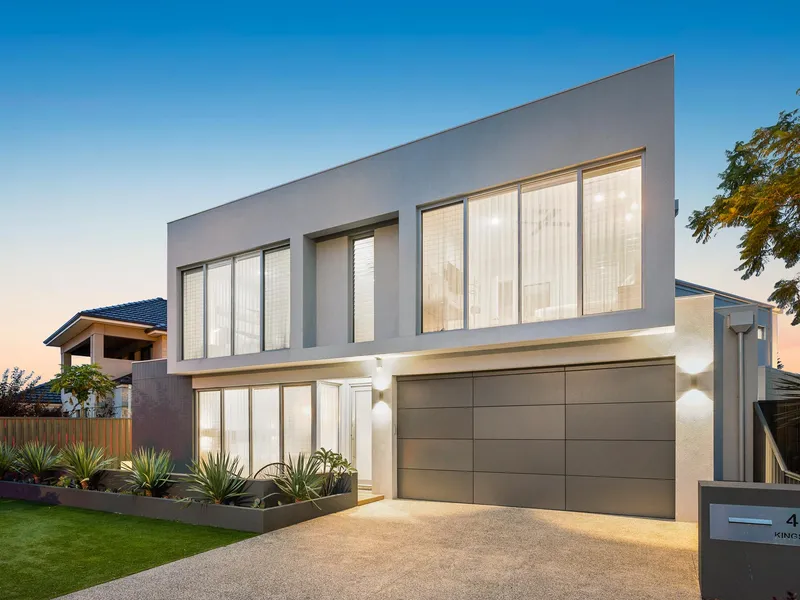 Luxury Riverside Living