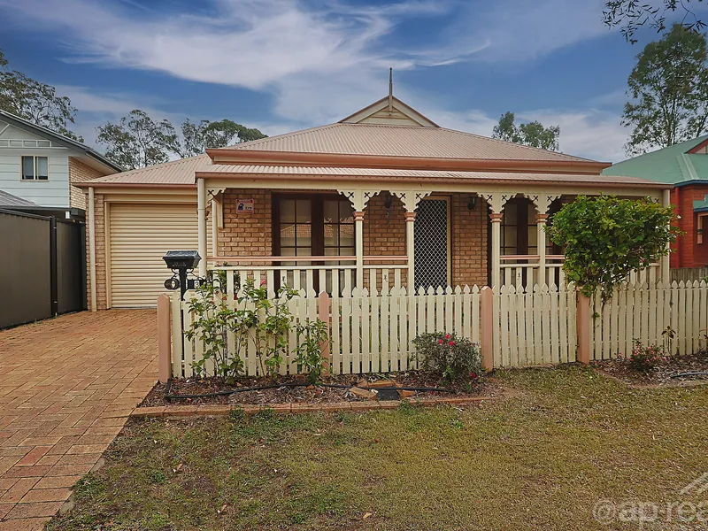 CUTE COTTAGE WITH DUCTED AIR CON