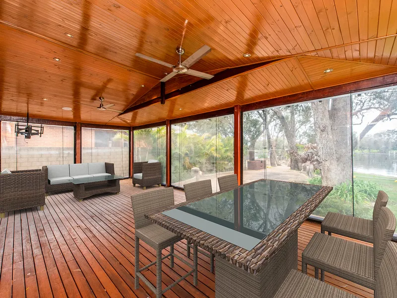 CLASSIC WATERFRONT HOME WITH GRANNY FLAT & YOUR OWN PRIVATE JETTY