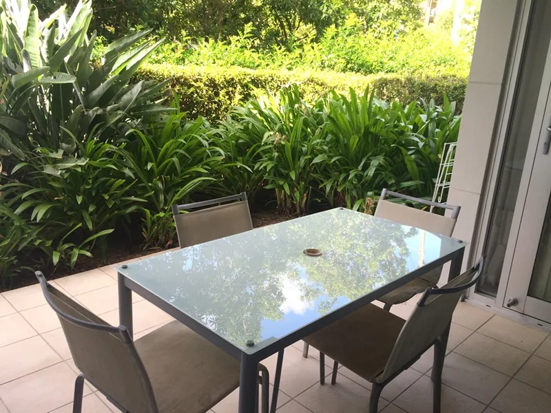 Lovely One Bedroom One Bathroom Apartment Right On The Edge Of The CBD - Fully Furnished With Large Courtyard
