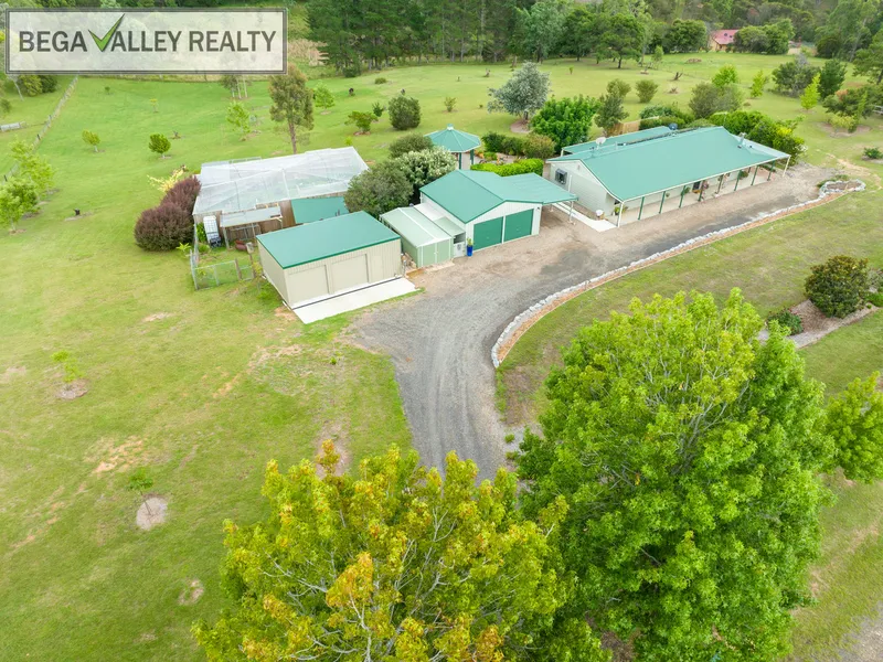 SMALL ACRE HAVEN NEAR THE COAST