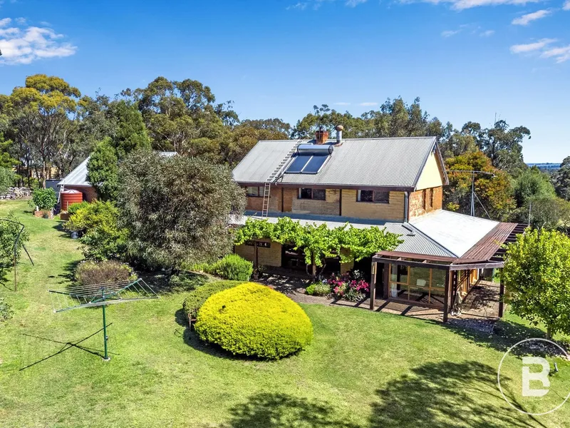 NATURAL BEAUTY & RUSTIC CHARM