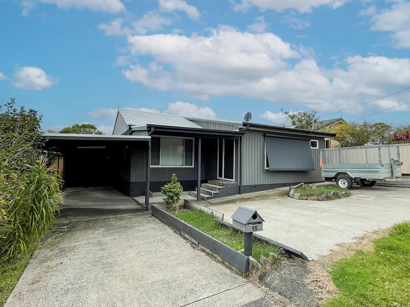 FAMILY HOME IN POPULAR SUBURB
