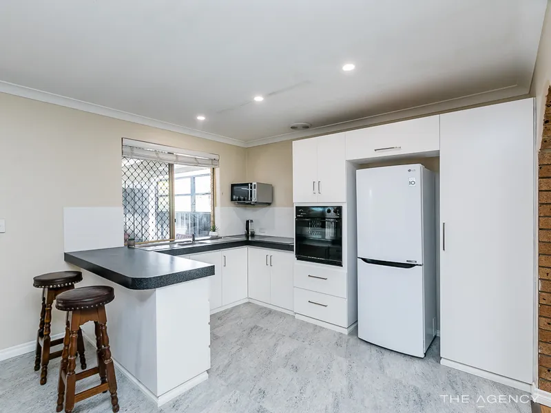 PARKSIDE LOCATION - R40 CORNER BLOCK!