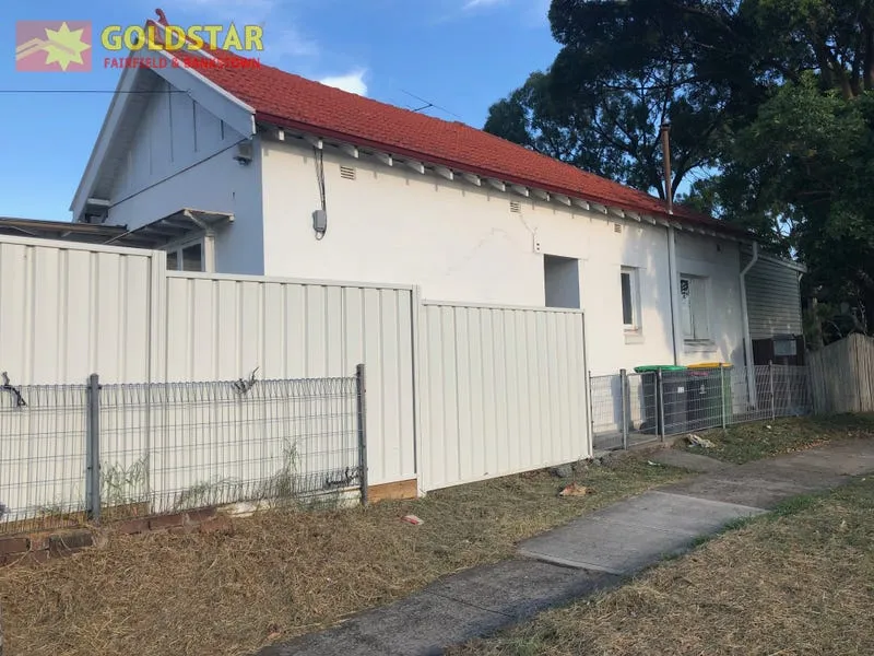 CONVENIENT CUL-DE-SAC HOUSE IN THE HEART OF BANKSTOWN