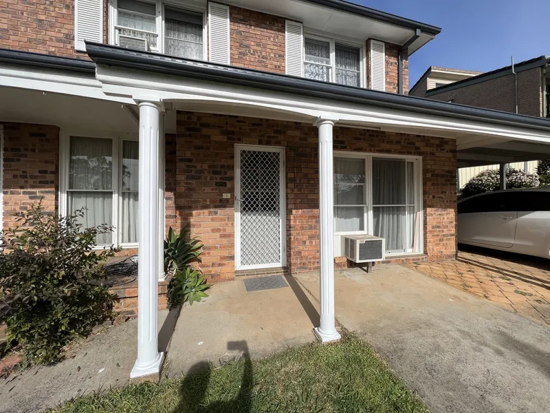 QUIET GRANNY FLAT INCLUDING WATER AND ELECTRICITY