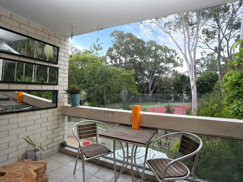 Outstanding Value In Superb Lush Garden Location